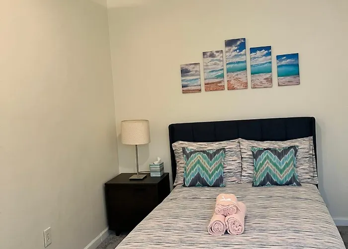 Cozy Home Located In A Prime Area.